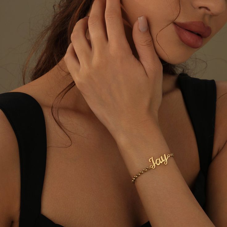 Customized hand bracelet